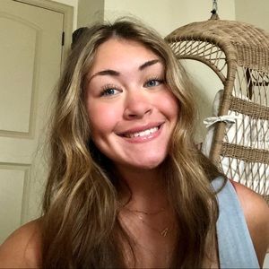 Meet your Posher, Avery